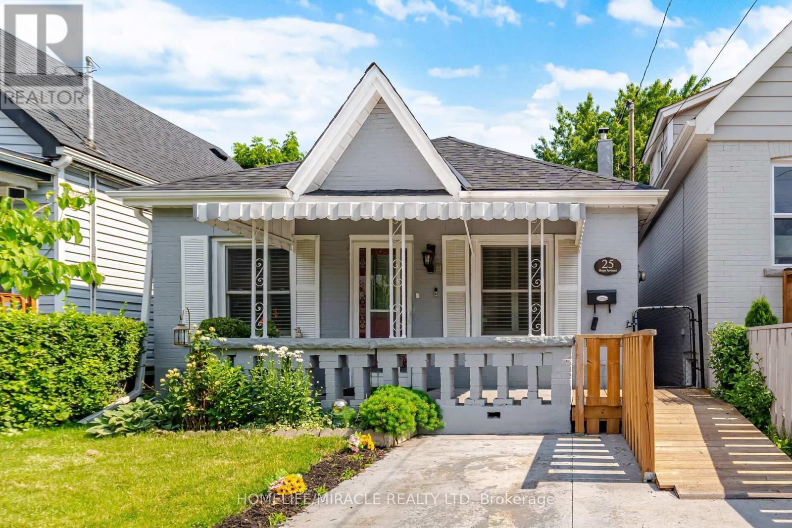 25 Hope Avenue, Hamilton, ON