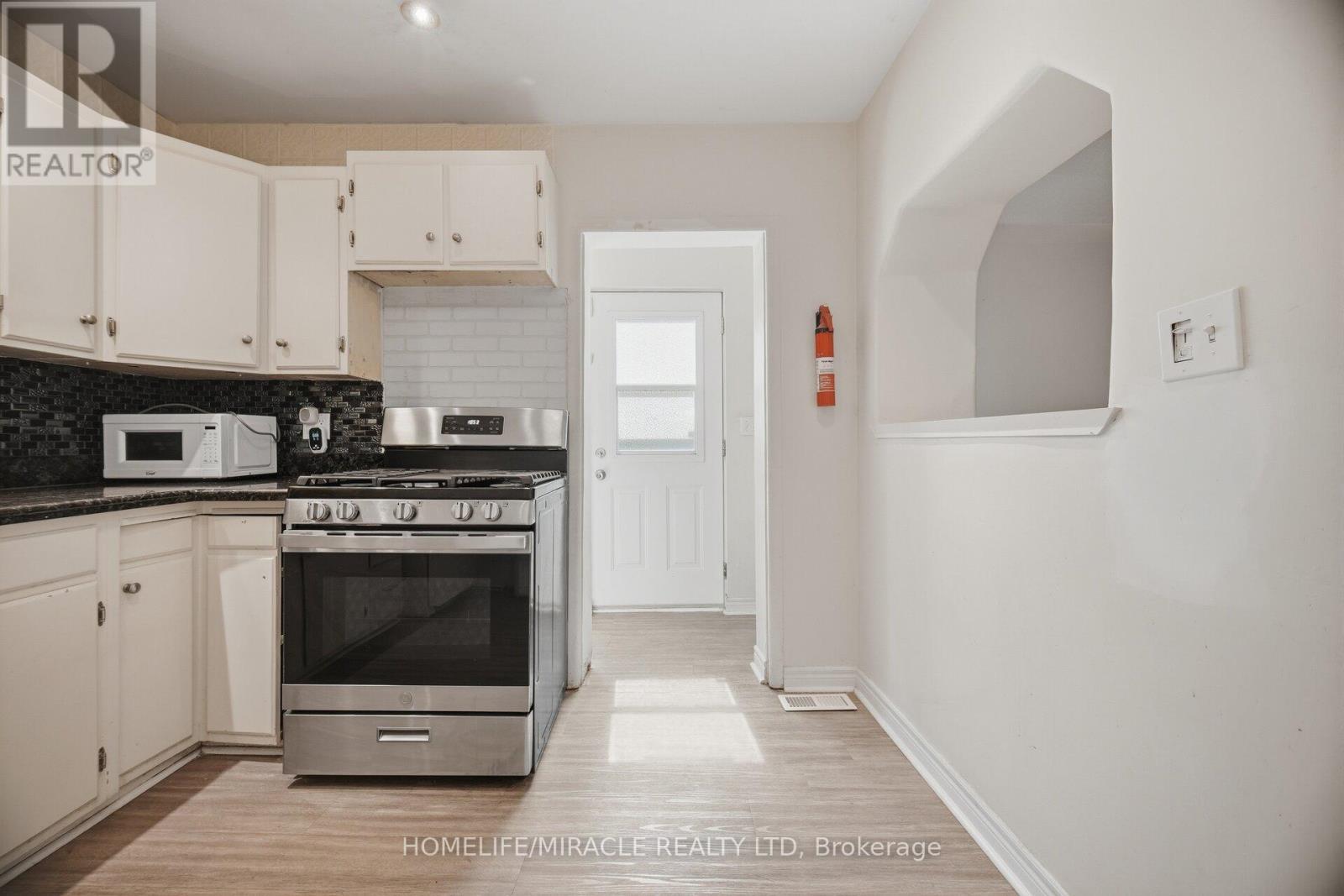 25 Hope Avenue, Hamilton, ON