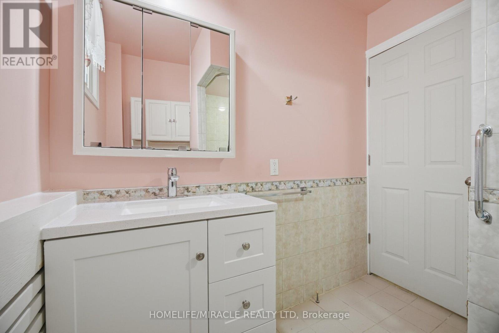 25 Hope Avenue, Hamilton, ON