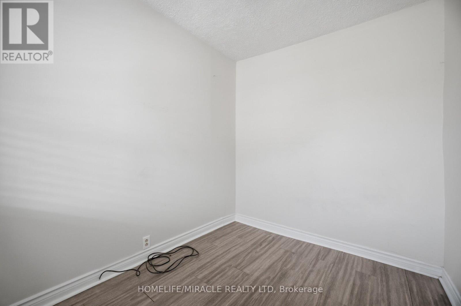 25 Hope Avenue, Hamilton, ON