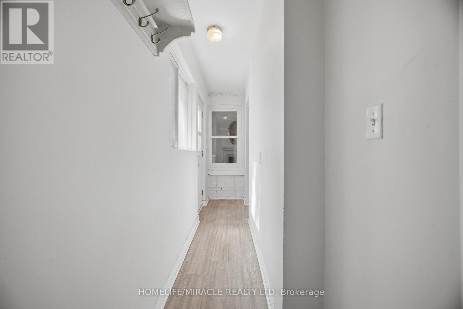 25 Hope Avenue, Hamilton, ON