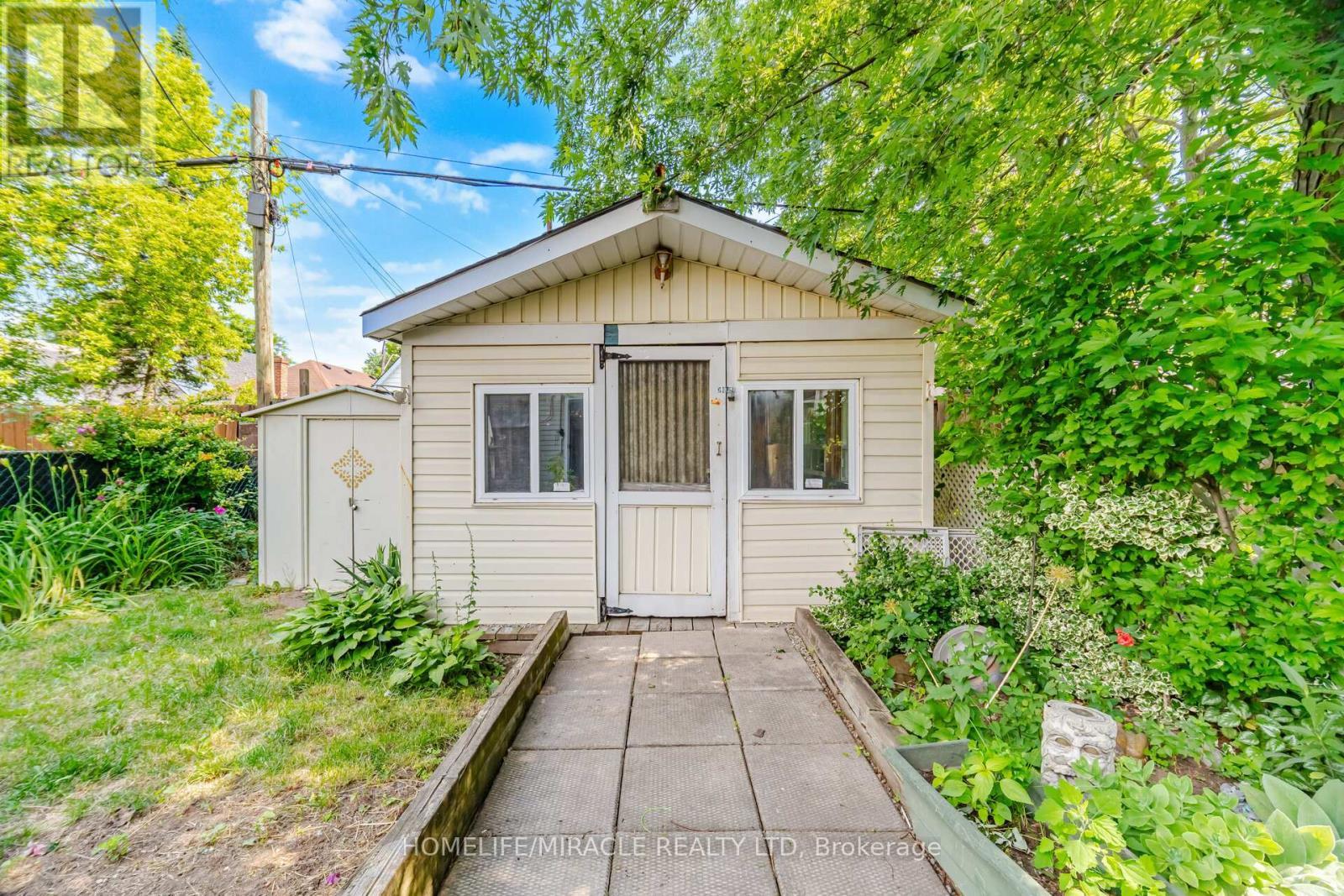 25 Hope Avenue, Hamilton, ON