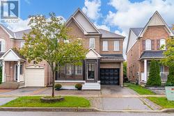 6 TANSLEY CRESCENT Ajax, ON L1Z 1Y5