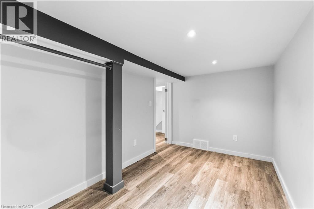 37 Maplecrest Avenue, St. Catharines, ON