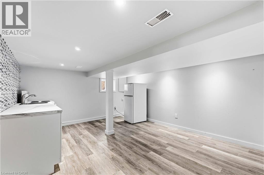 37 Maplecrest Avenue, St. Catharines, ON