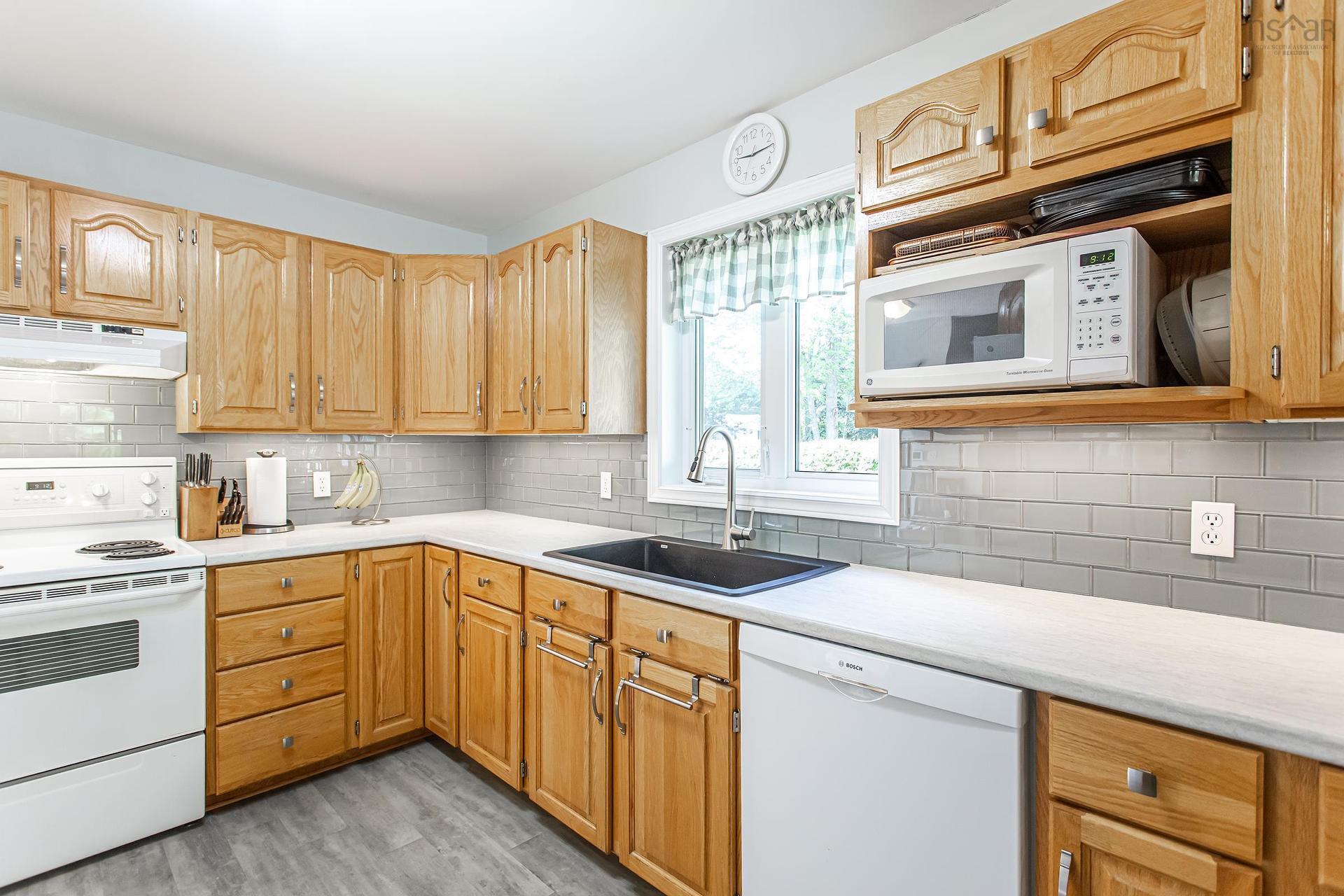27 Pinecrest Drive, Middleton, NS