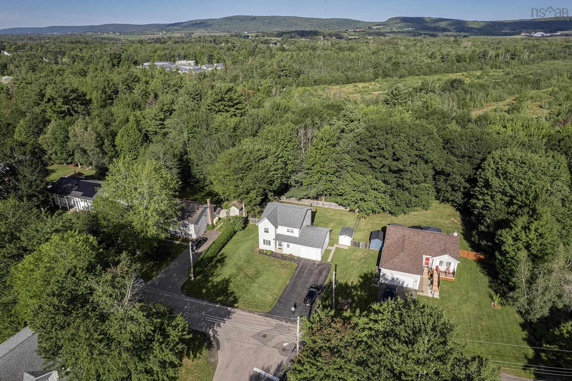 27 Pinecrest Drive, Middleton, NS