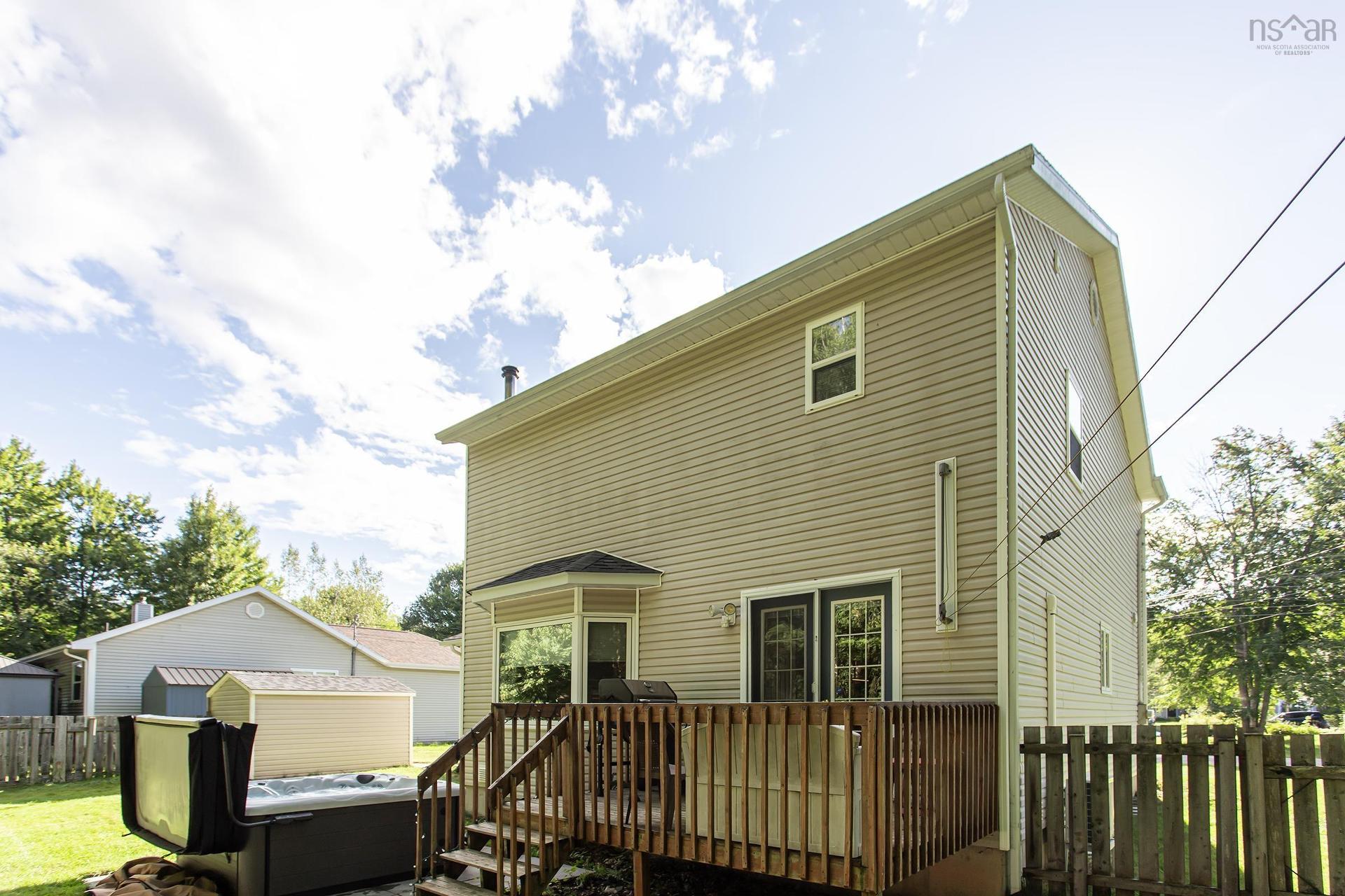 27 Pinecrest Drive, Middleton, NS