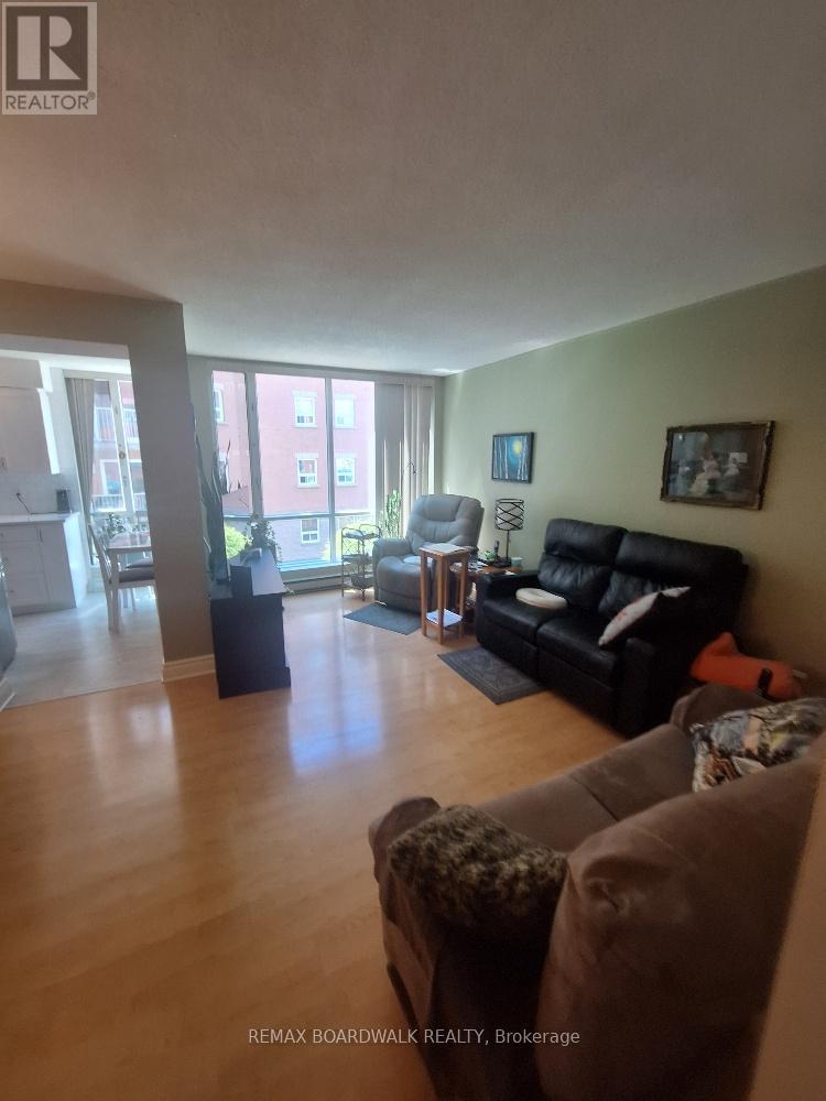 living rm - 206 - 330 Centrum Boulevard, Ottawa, ON