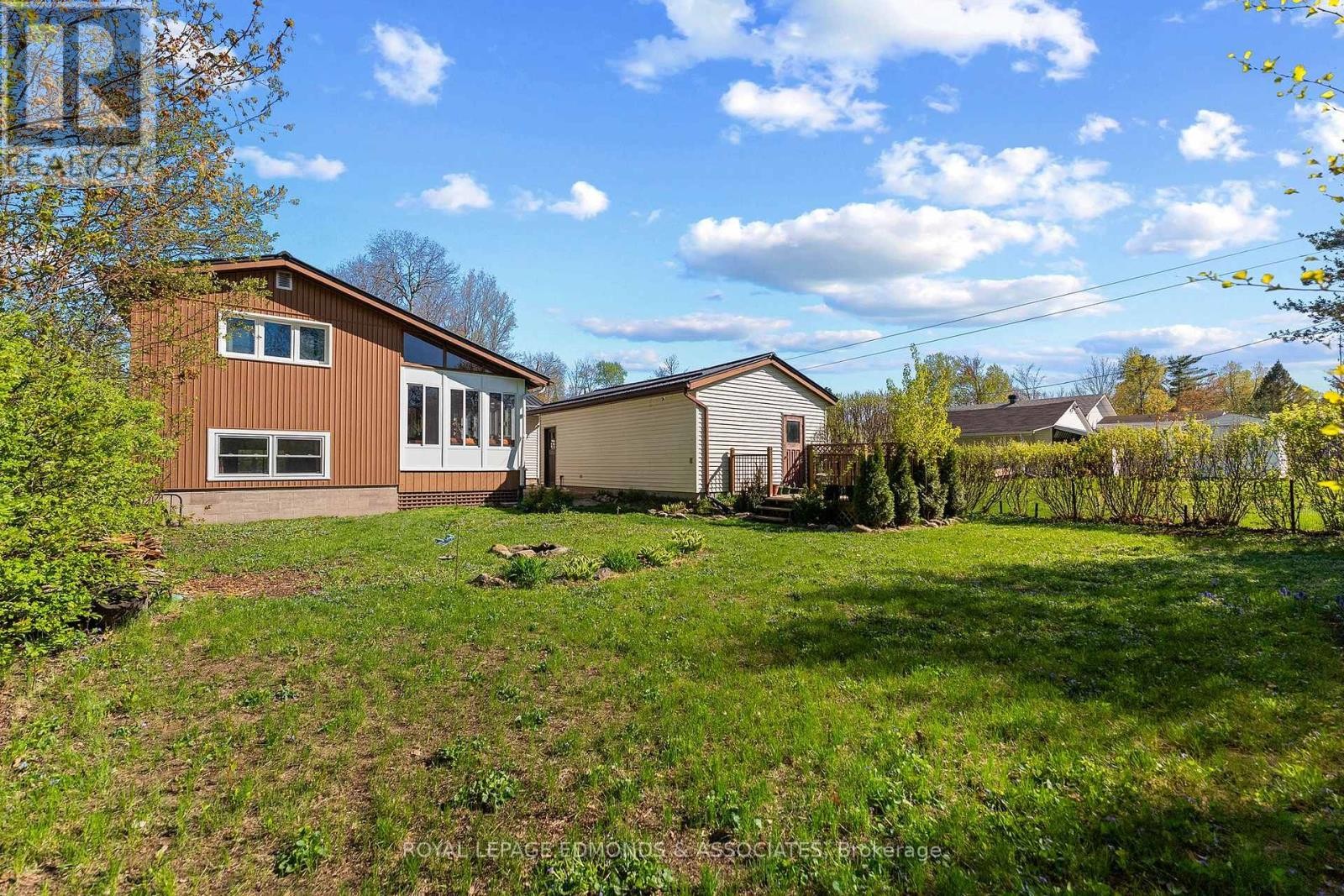 5 Lasalle Drive, Deep River, ON