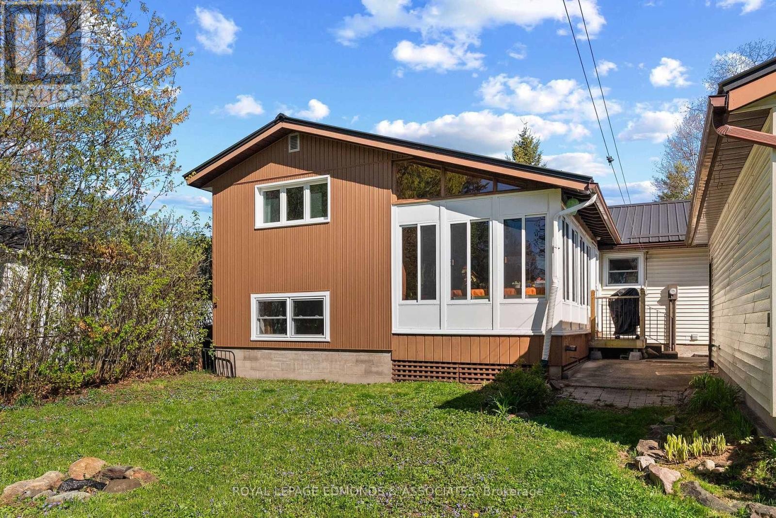 5 Lasalle Drive, Deep River, ON