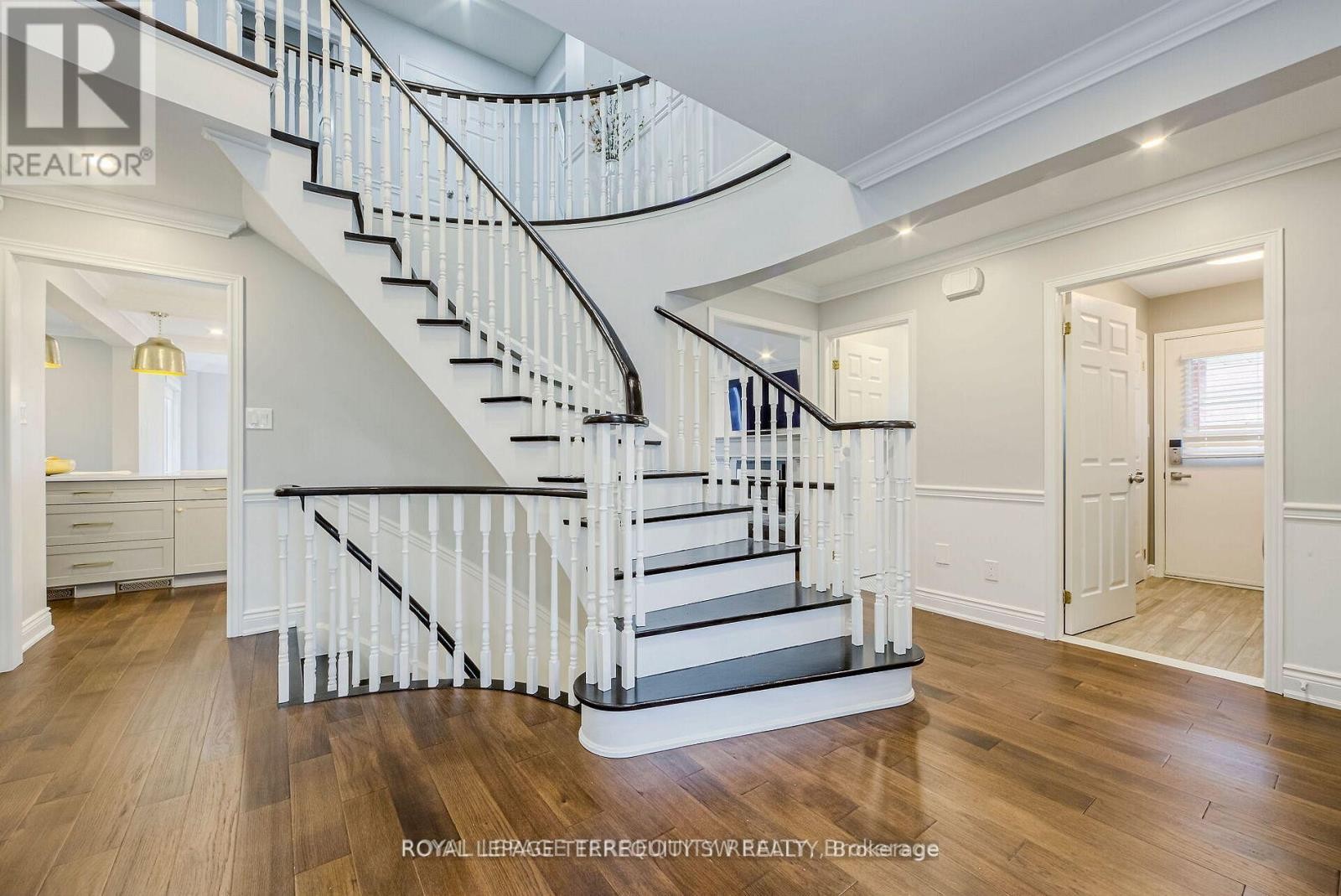 2025 Parklane Crescent, Burlington, ON