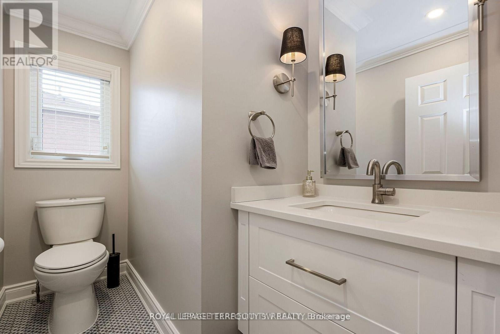 2025 Parklane Crescent, Burlington, ON