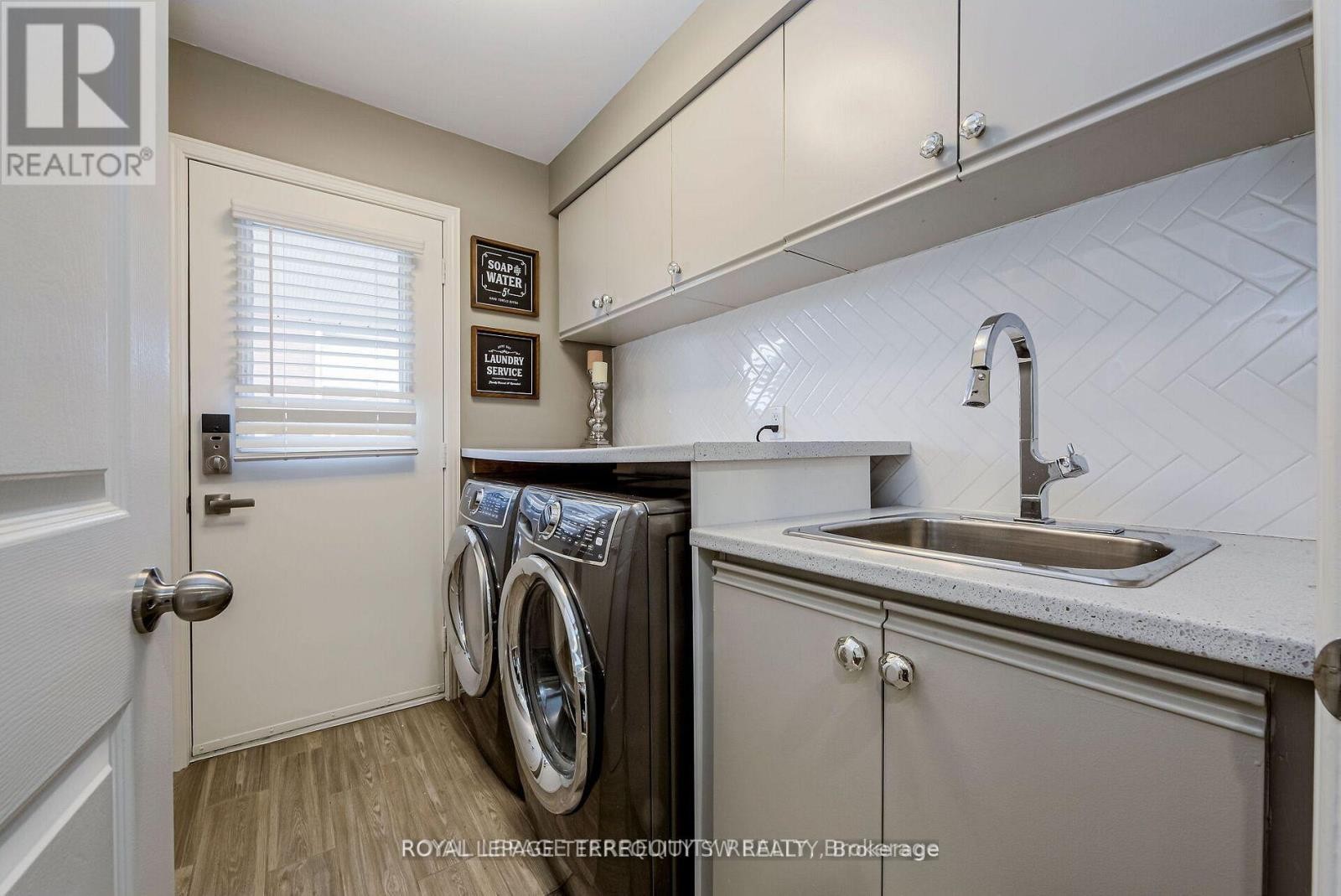 2025 Parklane Crescent, Burlington, ON