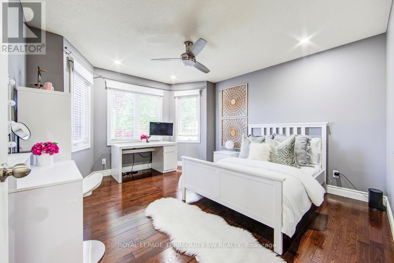 2025 Parklane Crescent, Burlington, ON