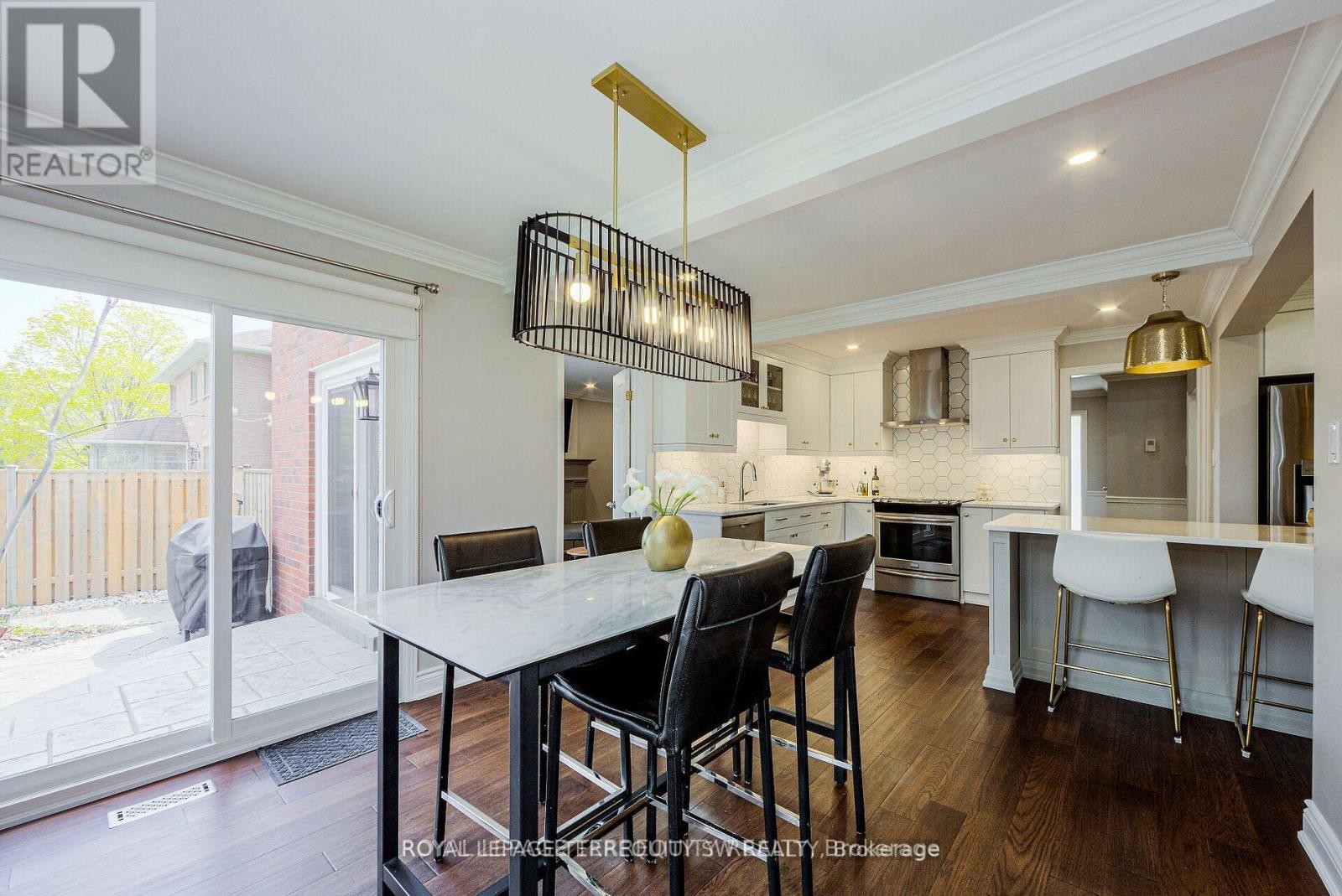 2025 Parklane Crescent, Burlington, ON