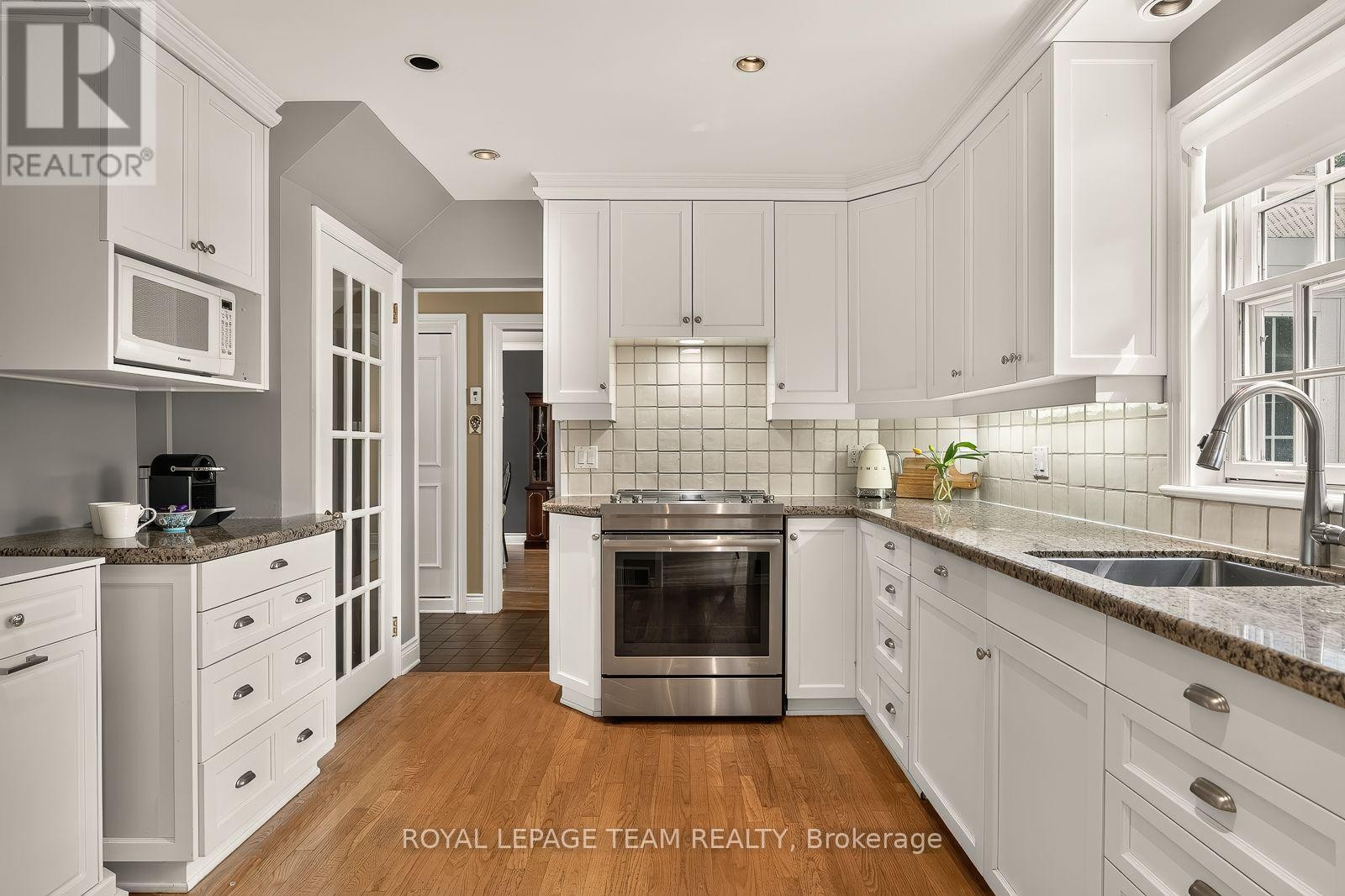 766 Eastbourne Avenue, Ottawa, ON