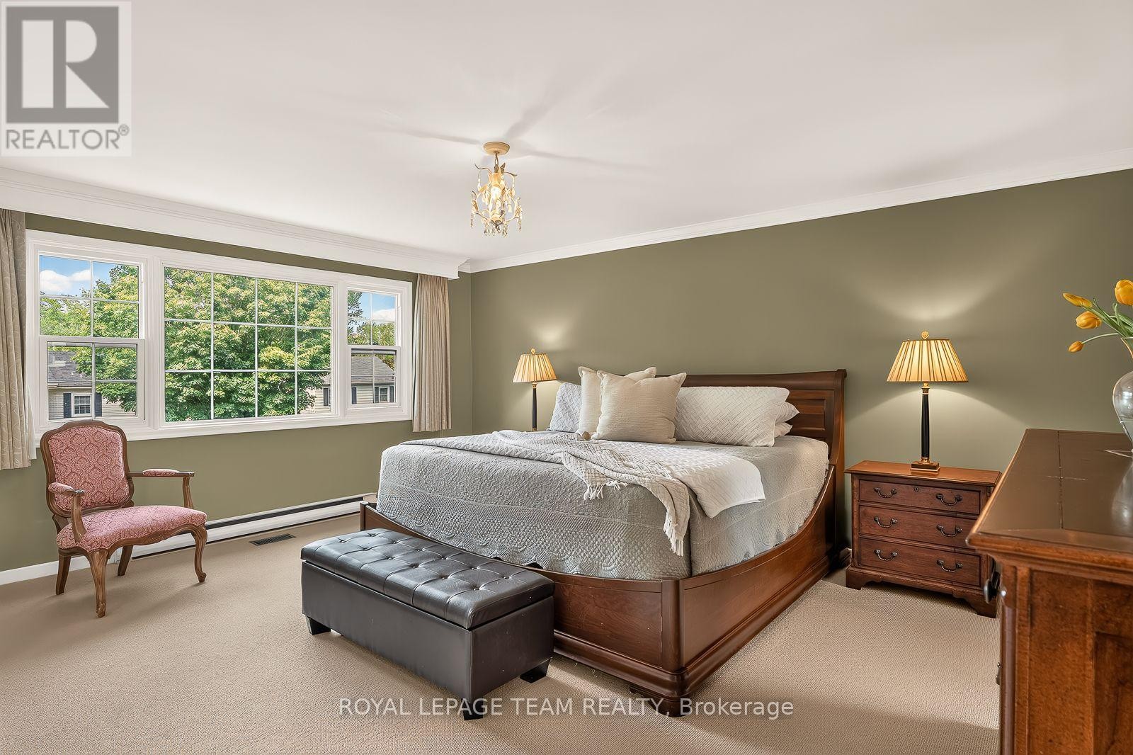 766 Eastbourne Avenue, Ottawa, ON