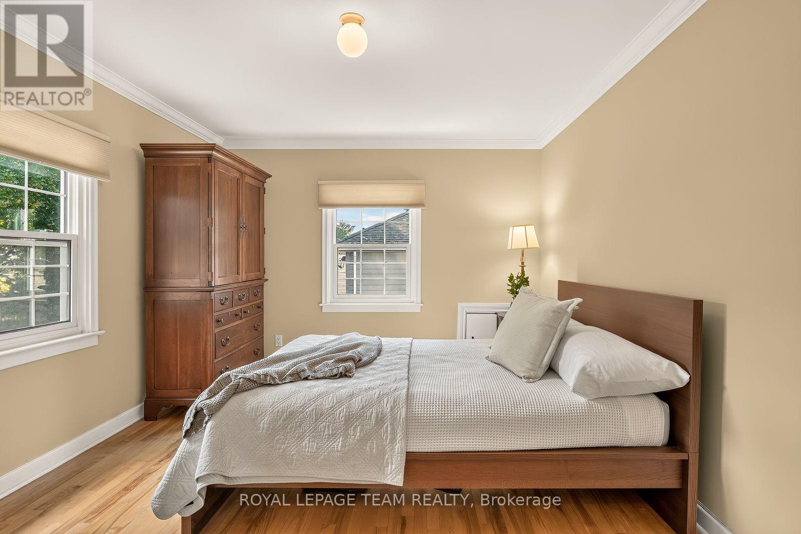 766 Eastbourne Avenue, Ottawa, ON
