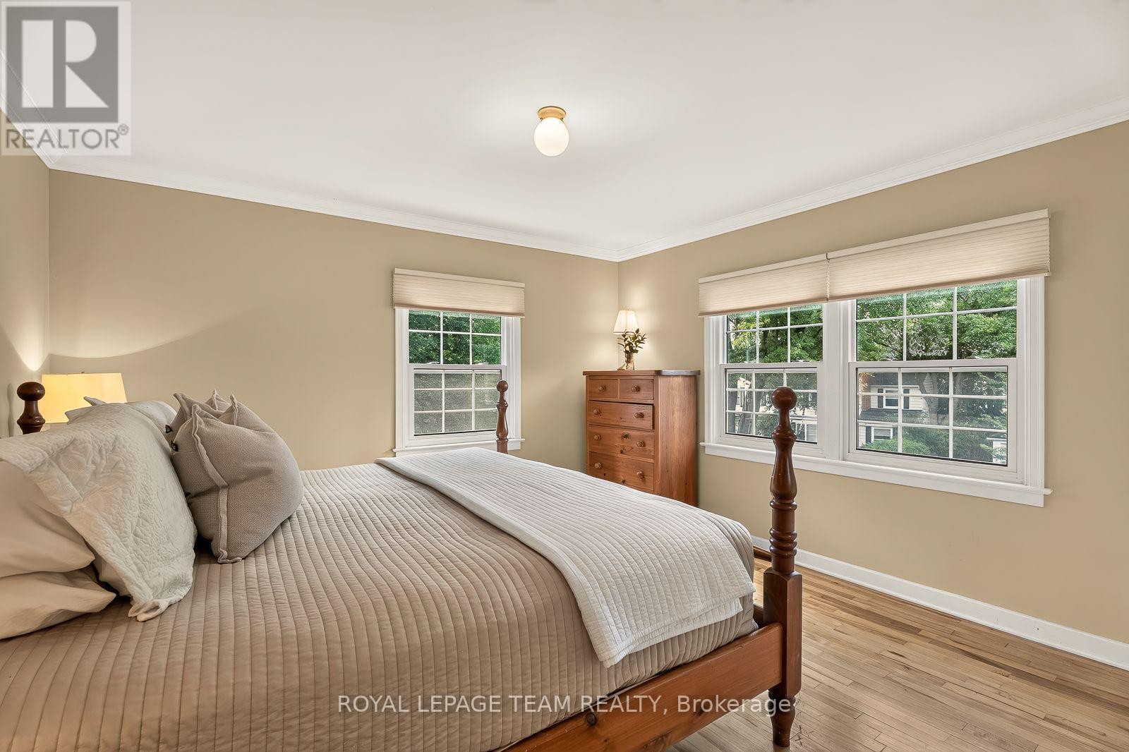 766 Eastbourne Avenue, Ottawa, ON