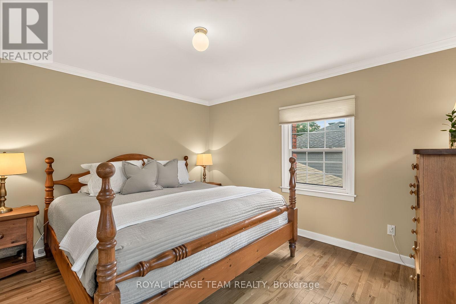 766 Eastbourne Avenue, Ottawa, ON