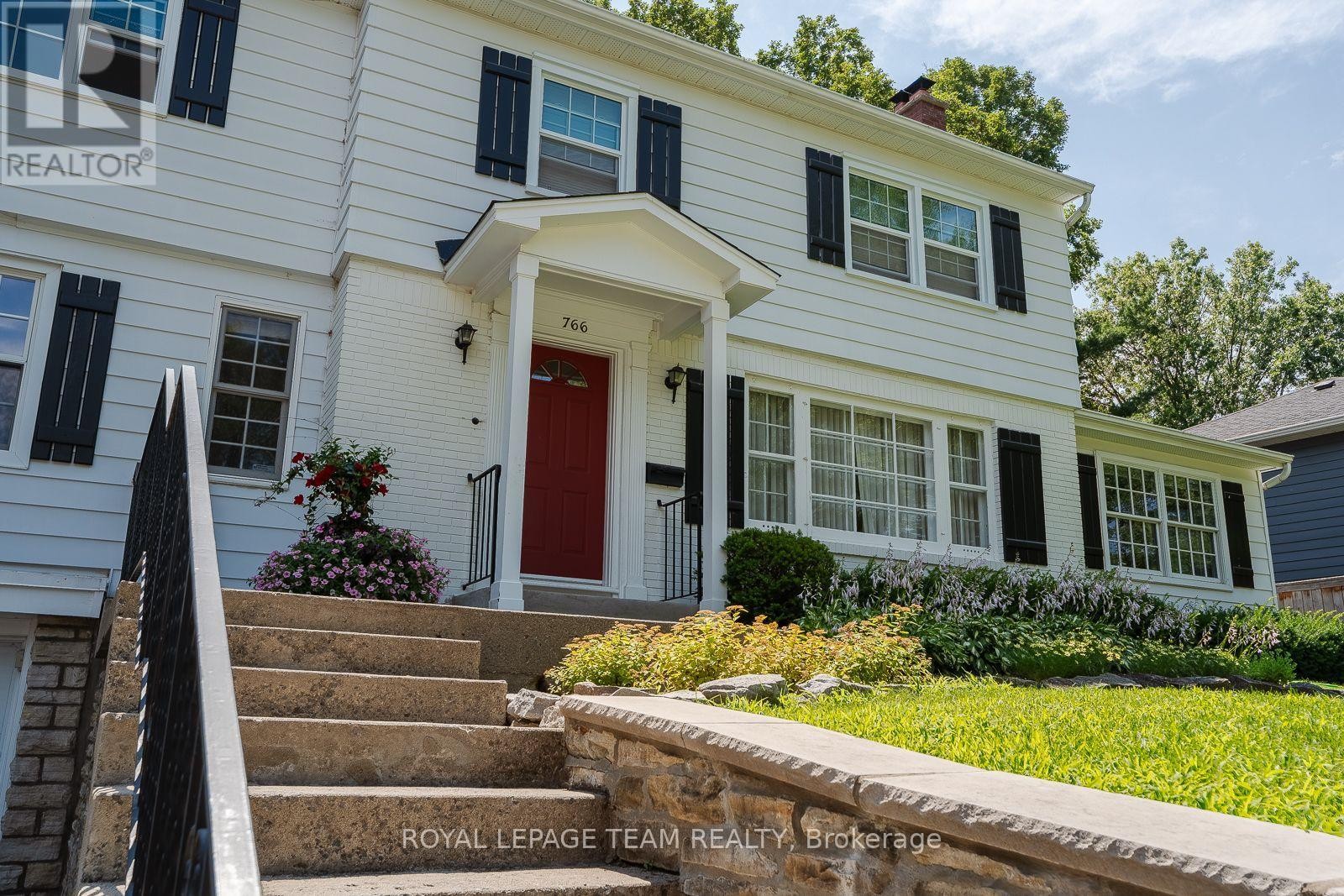 766 Eastbourne Avenue, Ottawa, ON