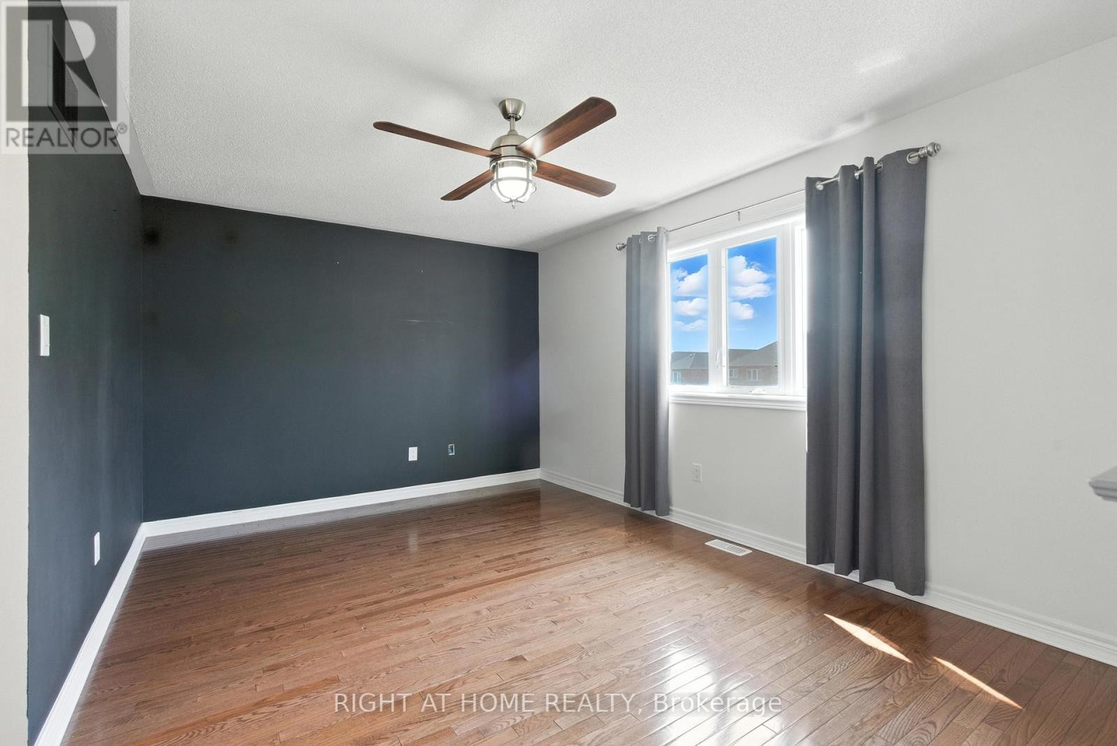 215 Canada Drive, Vaughan, ON