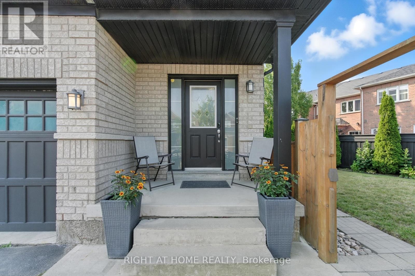 215 Canada Drive, Vaughan, ON
