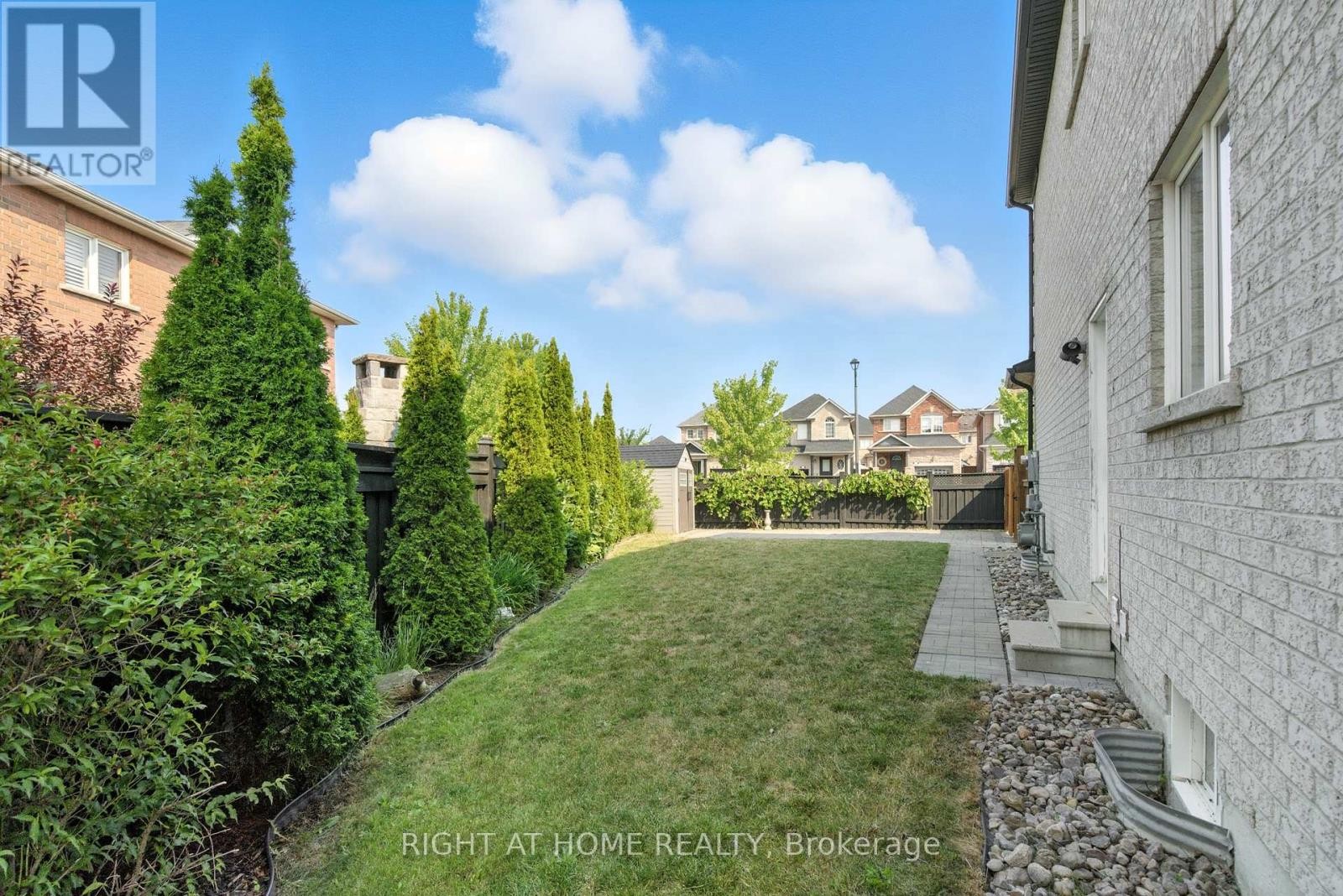 215 Canada Drive, Vaughan, ON