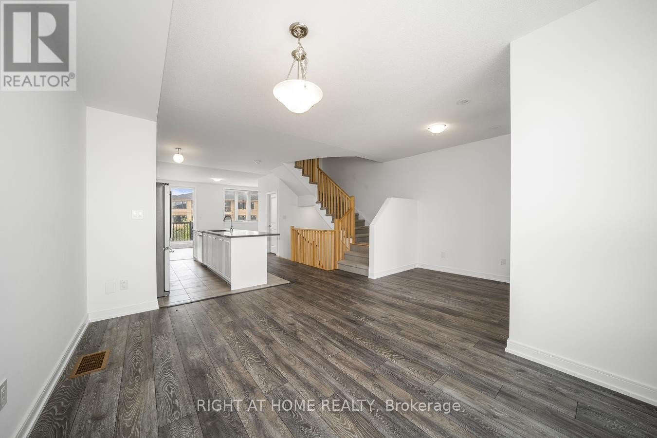 6 Blue Forest Crescent, Barrie, ON