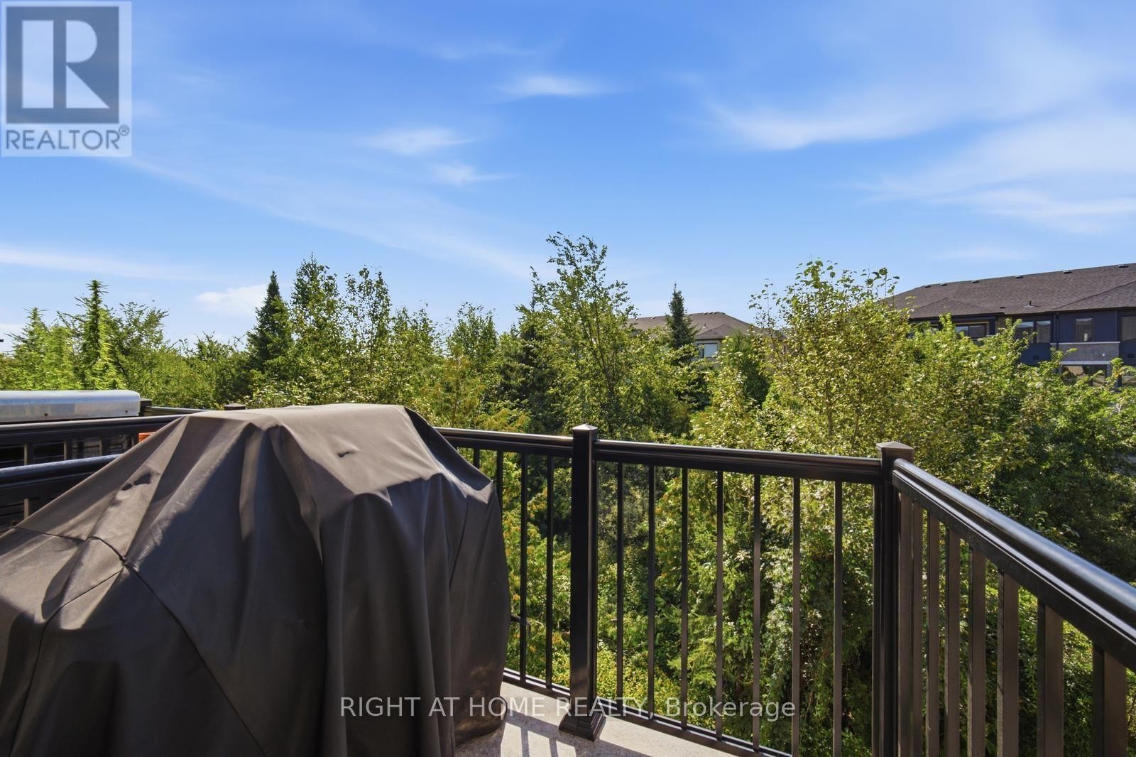 6 Blue Forest Crescent, Barrie, ON