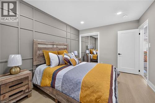 Feature wall with decorative paneling - 135 Nugent Drive, Hamilton, ON 