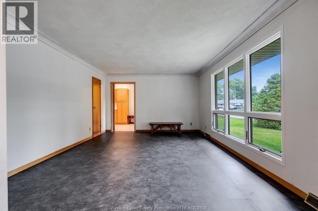 3 Stewart, Leamington, ON
