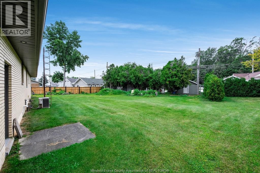 3 Stewart, Leamington, ON