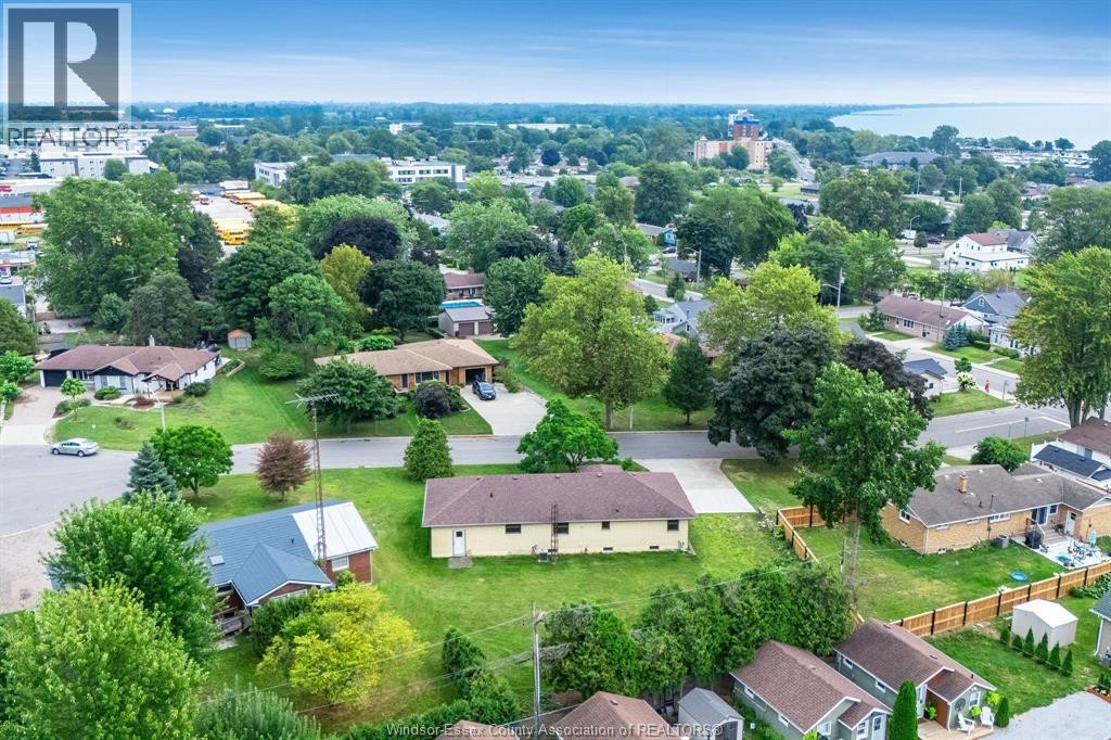 3 Stewart, Leamington, ON