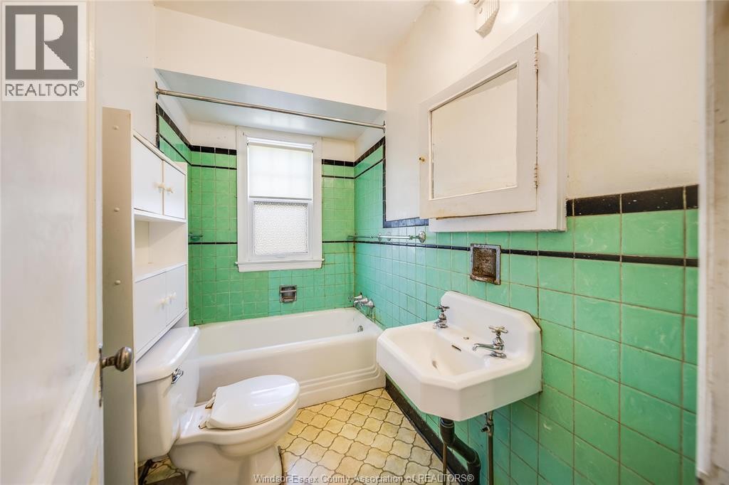 4262 Howard Place, Windsor, ON