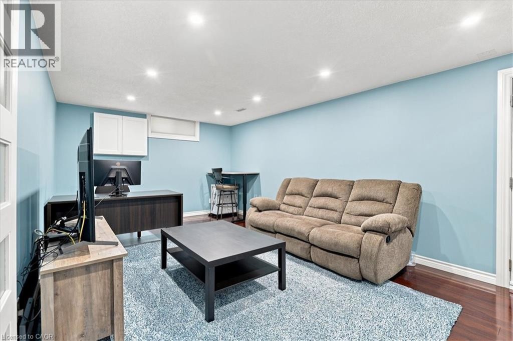 71 Greenock Drive, Kitchener, ON
