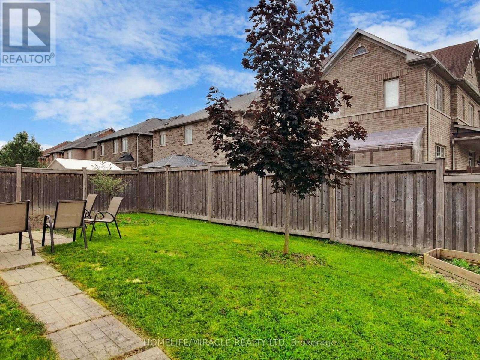 Upper - 63 Sleightholme Crescent, Brampton, ON