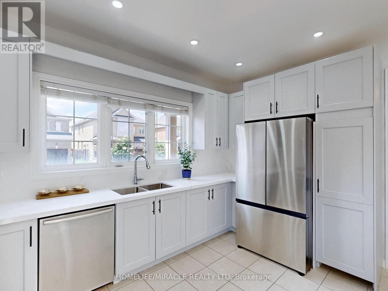 Upper - 63 Sleightholme Crescent, Brampton, ON