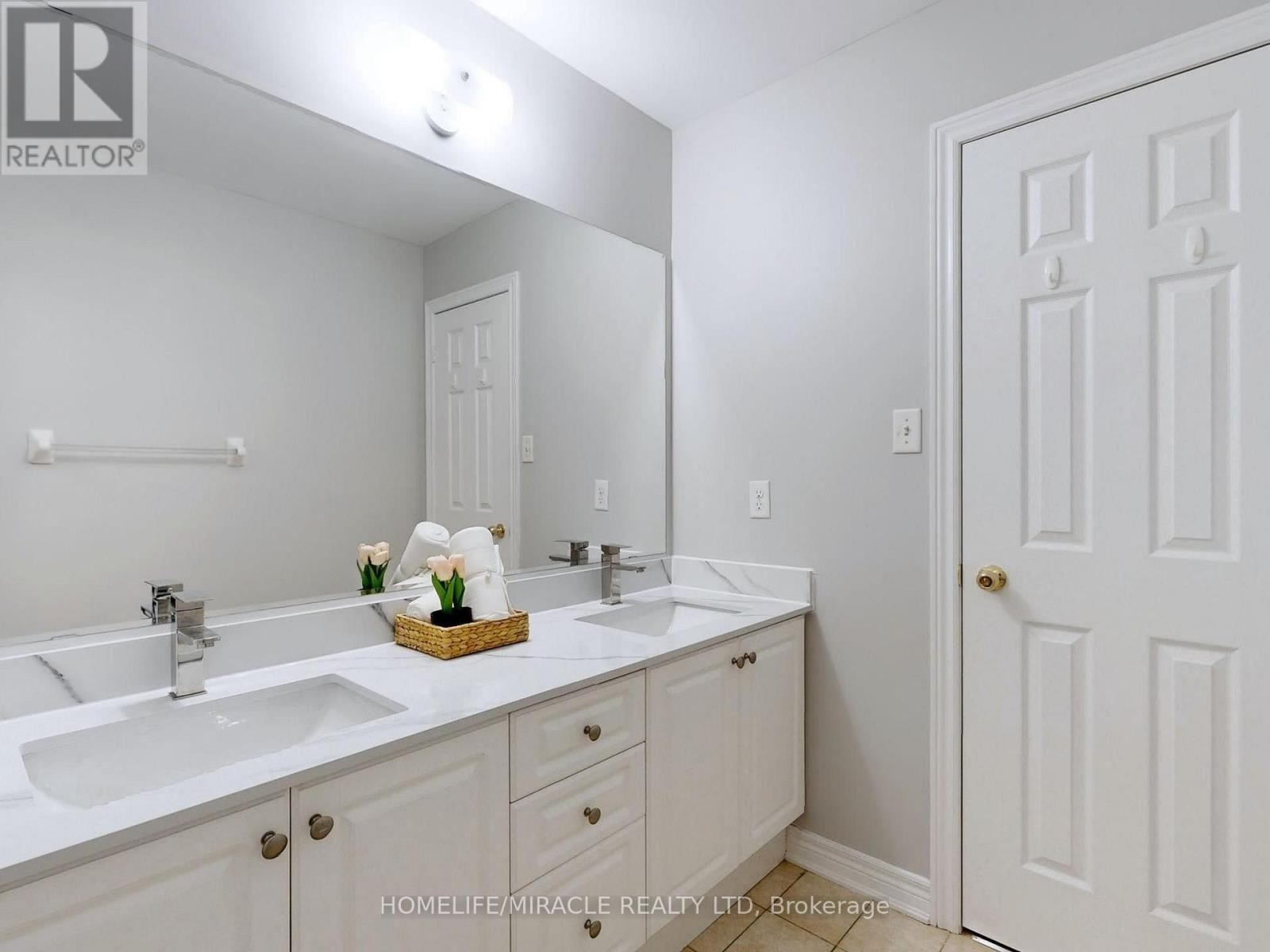 Upper - 63 Sleightholme Crescent, Brampton, ON