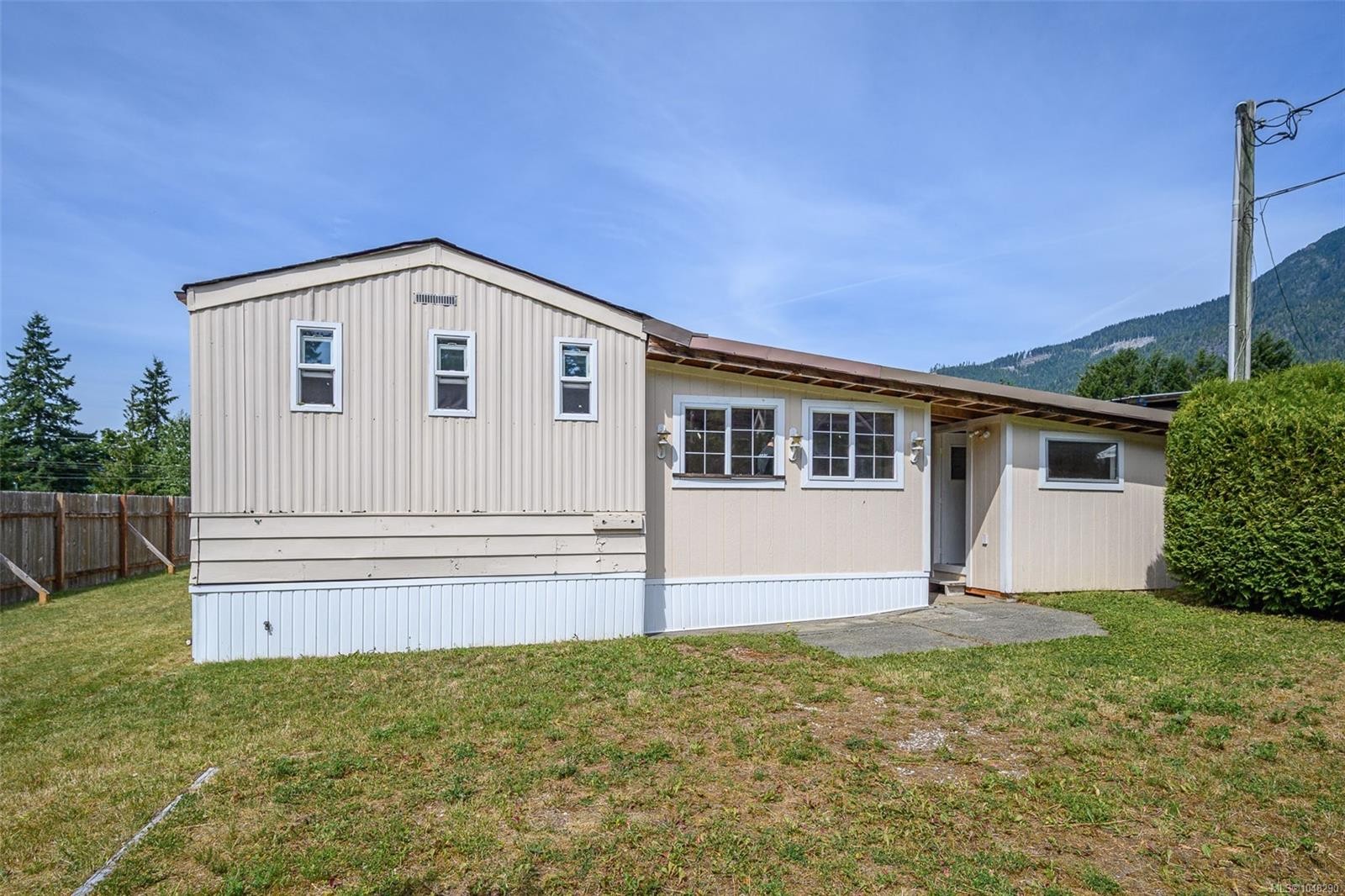 4034 Elk Dr, Woss, BC