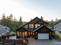 101 Gibraltar Bay Dr View Royal, BC V9B 6H6