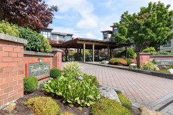 #212-2300 Mansfield Dr Courtenay, BC V9N 3S3