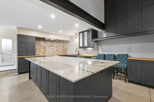 24 Davidson Street, Cambridge, ON 