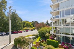#2-210 Douglas St Victoria, BC V8V 2P2