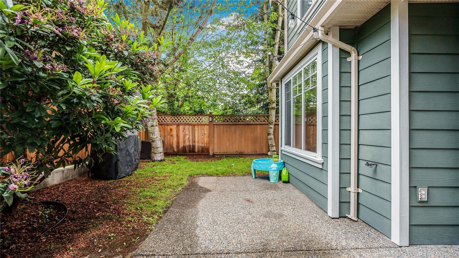#110-724 Larkhall Rd, Langford, BC