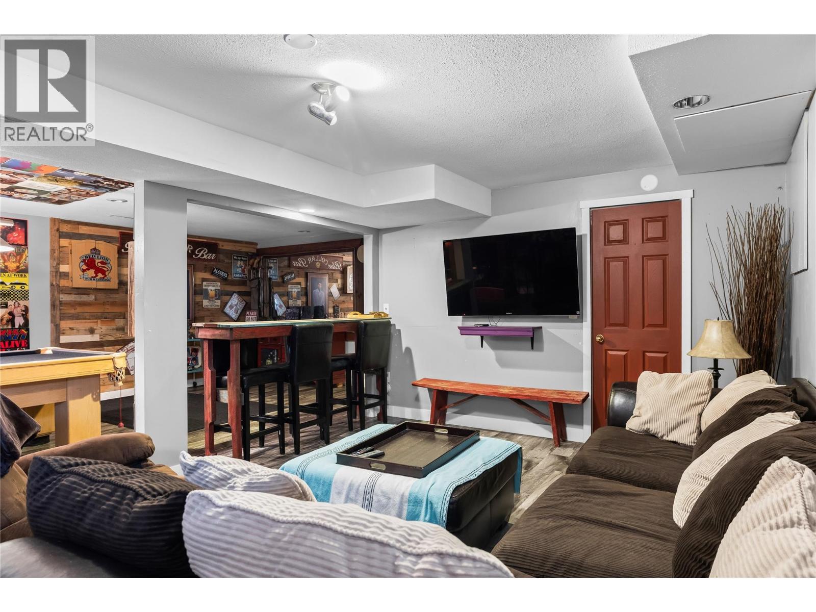 910 Westbrook Drive, West Kelowna, BC
