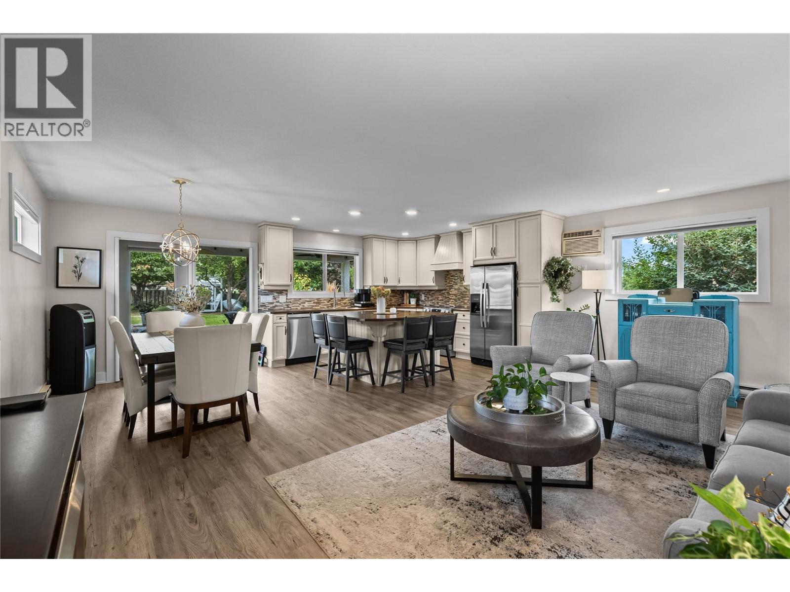 910 Westbrook Drive, West Kelowna, BC