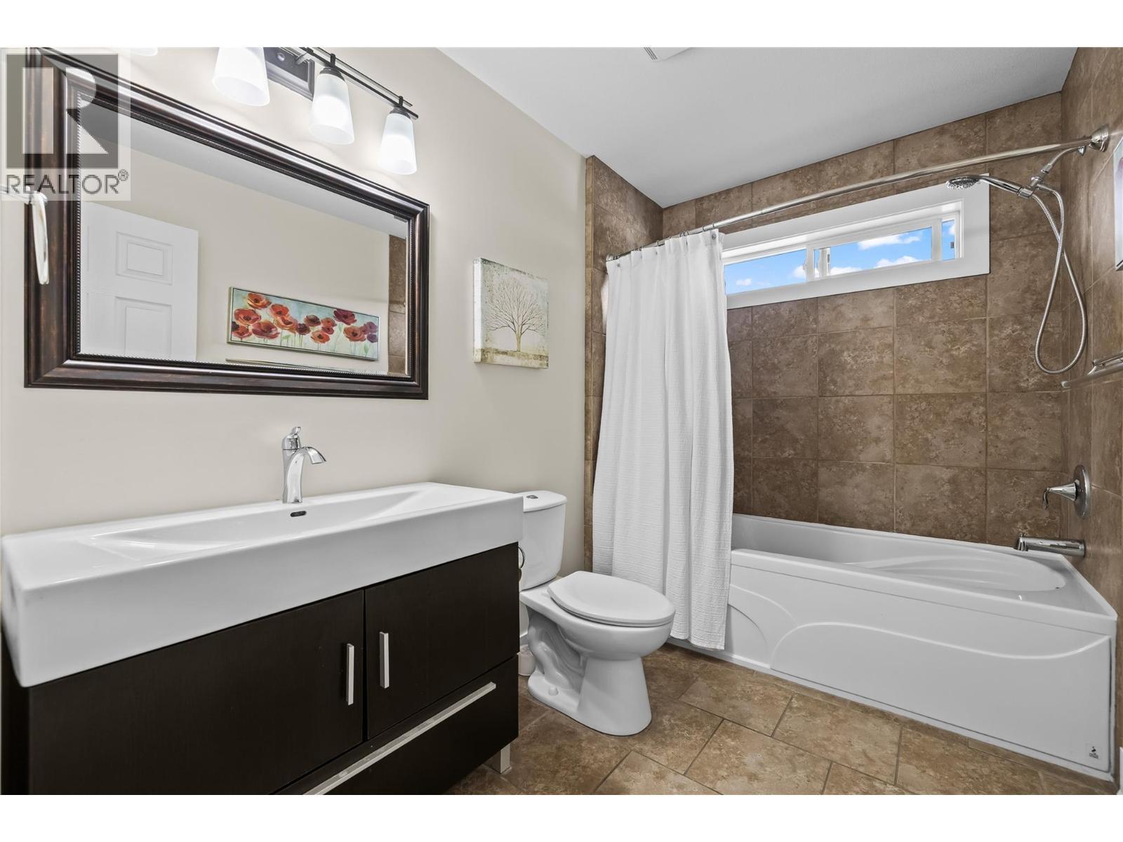 910 Westbrook Drive, West Kelowna, BC