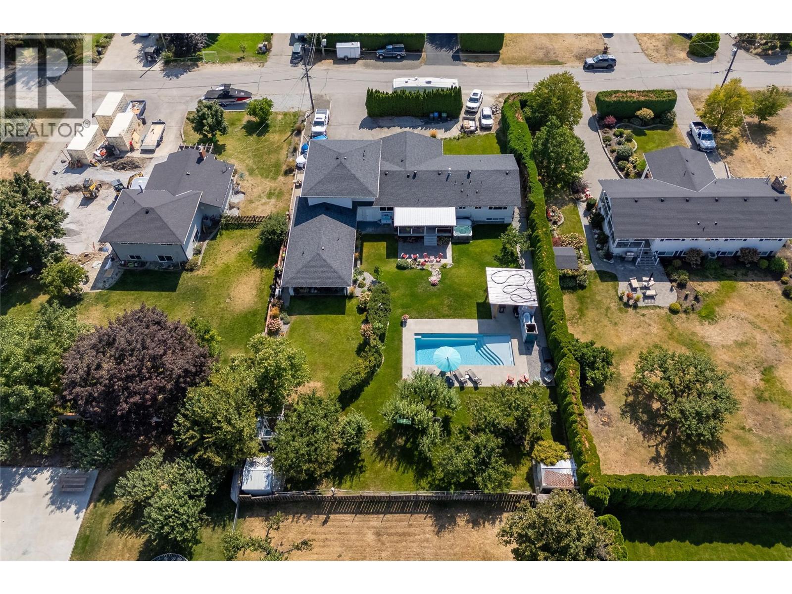 910 Westbrook Drive, West Kelowna, BC